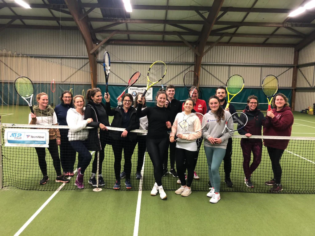 Photo d'équipe des joueuses du Manche Tennis Club MTC école de tennis